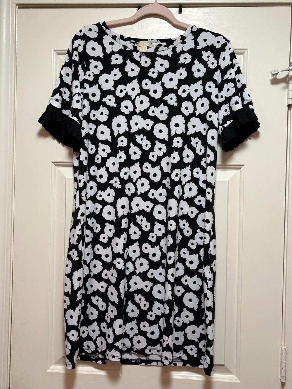 Michael Kors Black and White Floral Dress Pleated Sleeves